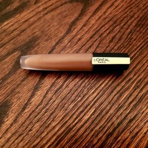 L'oreal Rouge Signature liquid lipstick